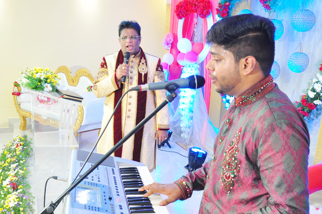 Bro Andrew Richard & Sis Hanna Celebrated their 25th Silver Jubilee Wedding anniversary with great grandeur at the Prayer Center in Mangalore here on May 04th, 2018 amidst a large number of devotees.